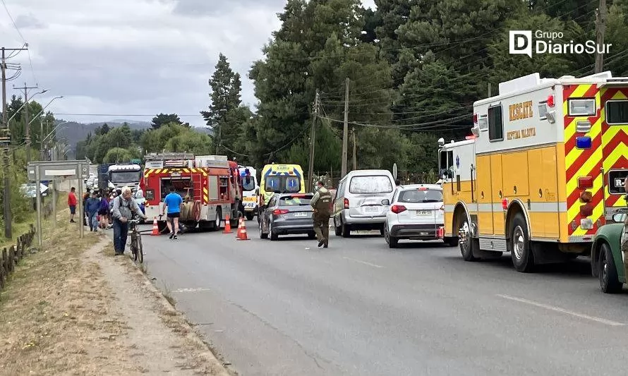 Accidente vehicular deja varios lesionados en la salida sur de Valdivia