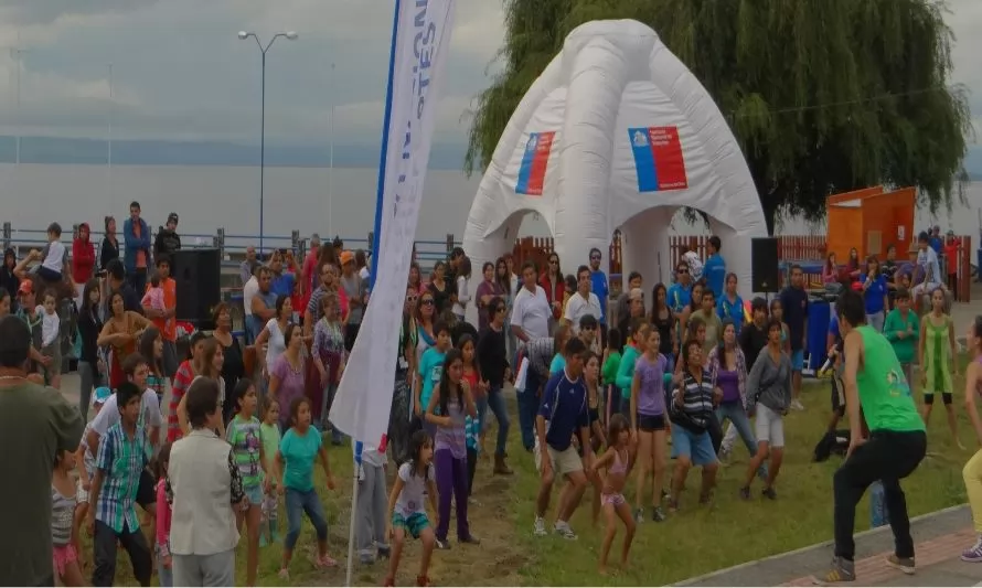 Zumba, baile entretenido, kayak y deportes náuticos trae febrero en Los Ríos